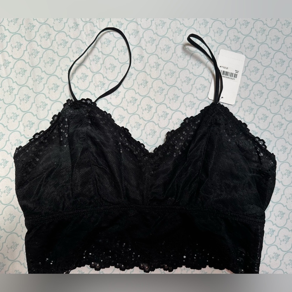 NWT b. tempt’d Black Lace Bralette